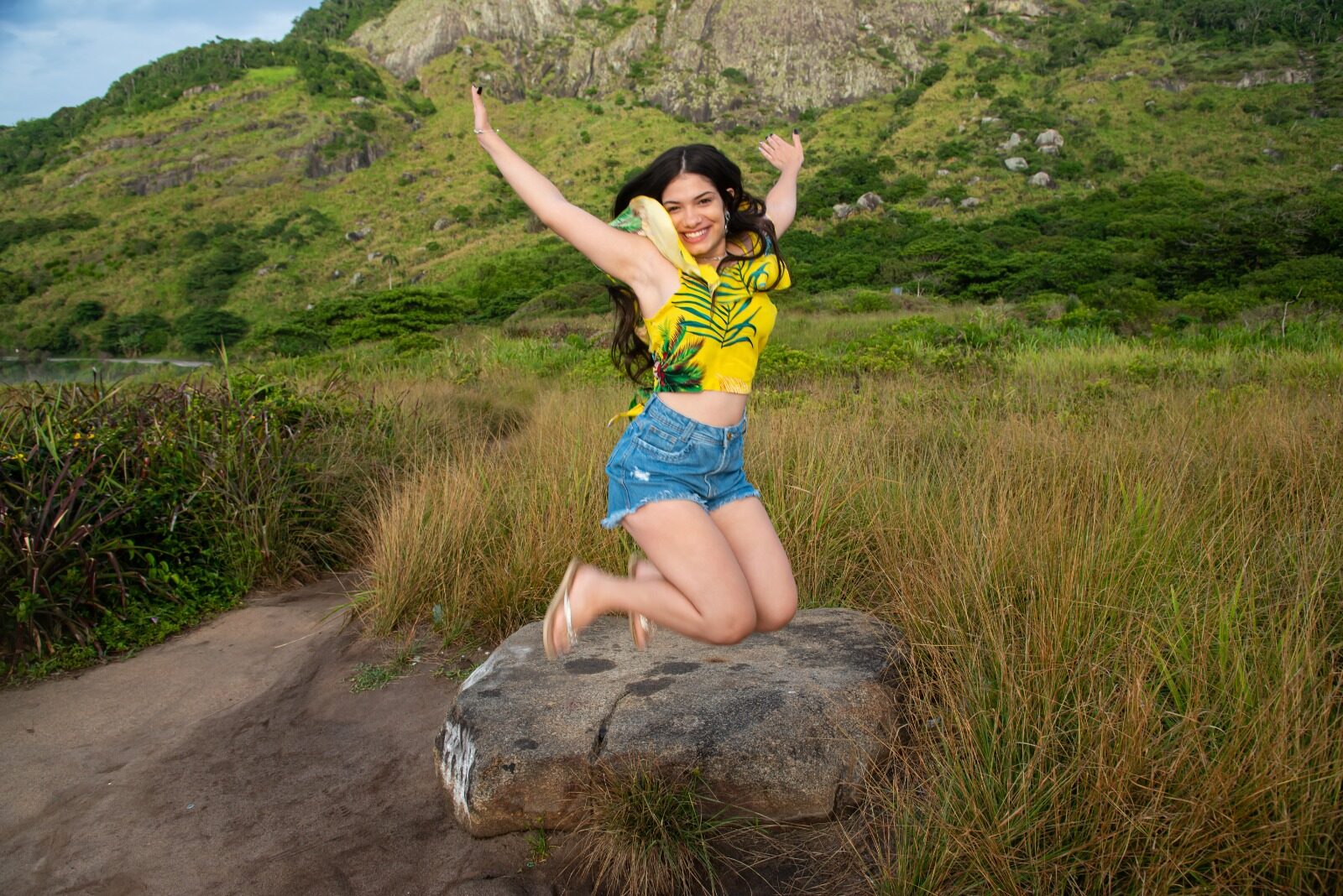 70f16058-61cc-4faa-bf06-fe4cb6acee6d