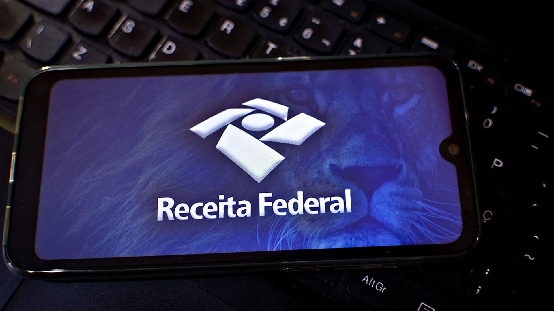 Leilão da Receita tem iPhone 14 por R$ 1,5 mil